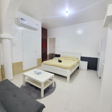 Corniche Full Studio Apartment Abu Dabi Exterior foto