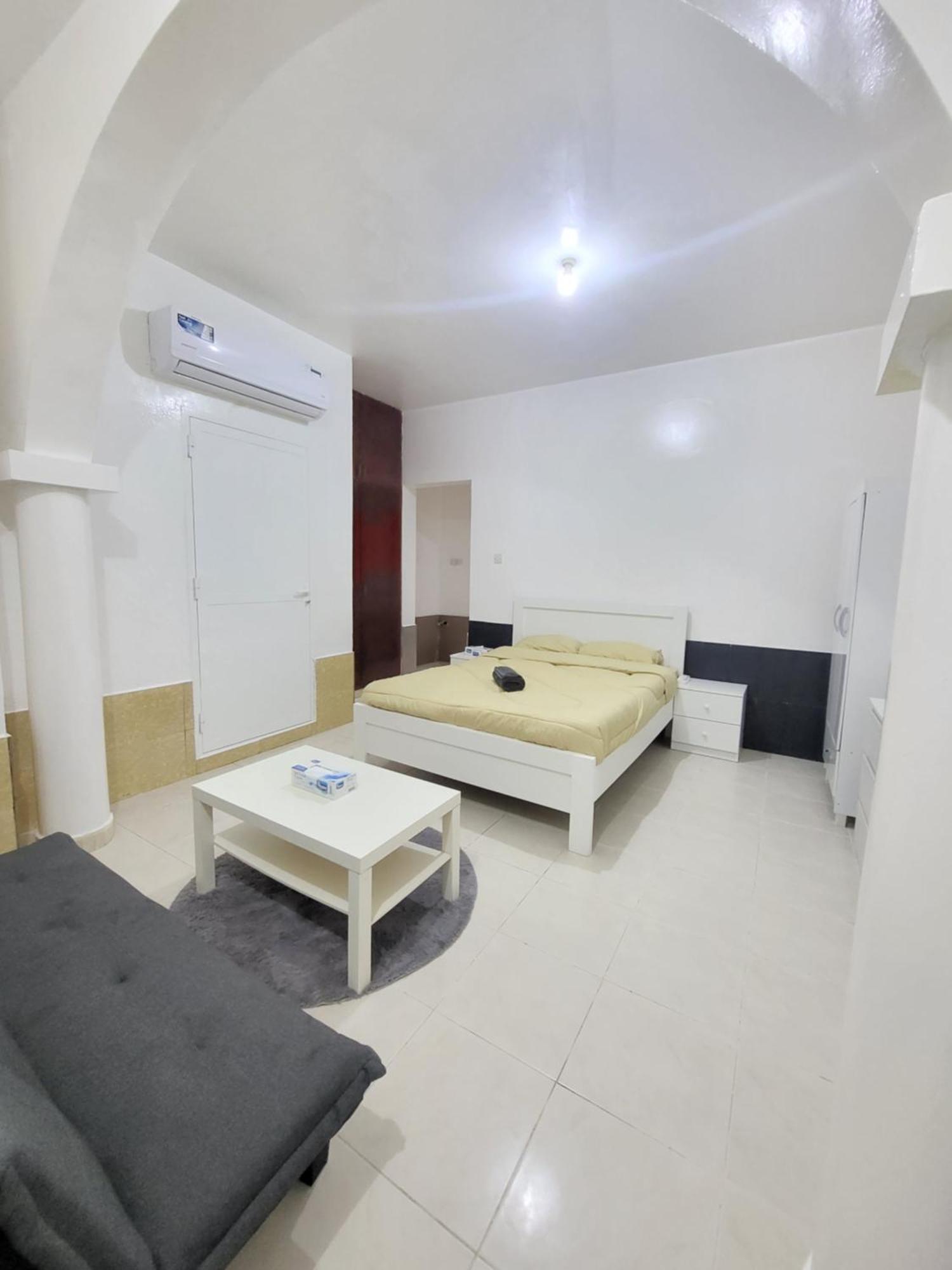 Corniche Full Studio Apartment Abu Dabi Exterior foto