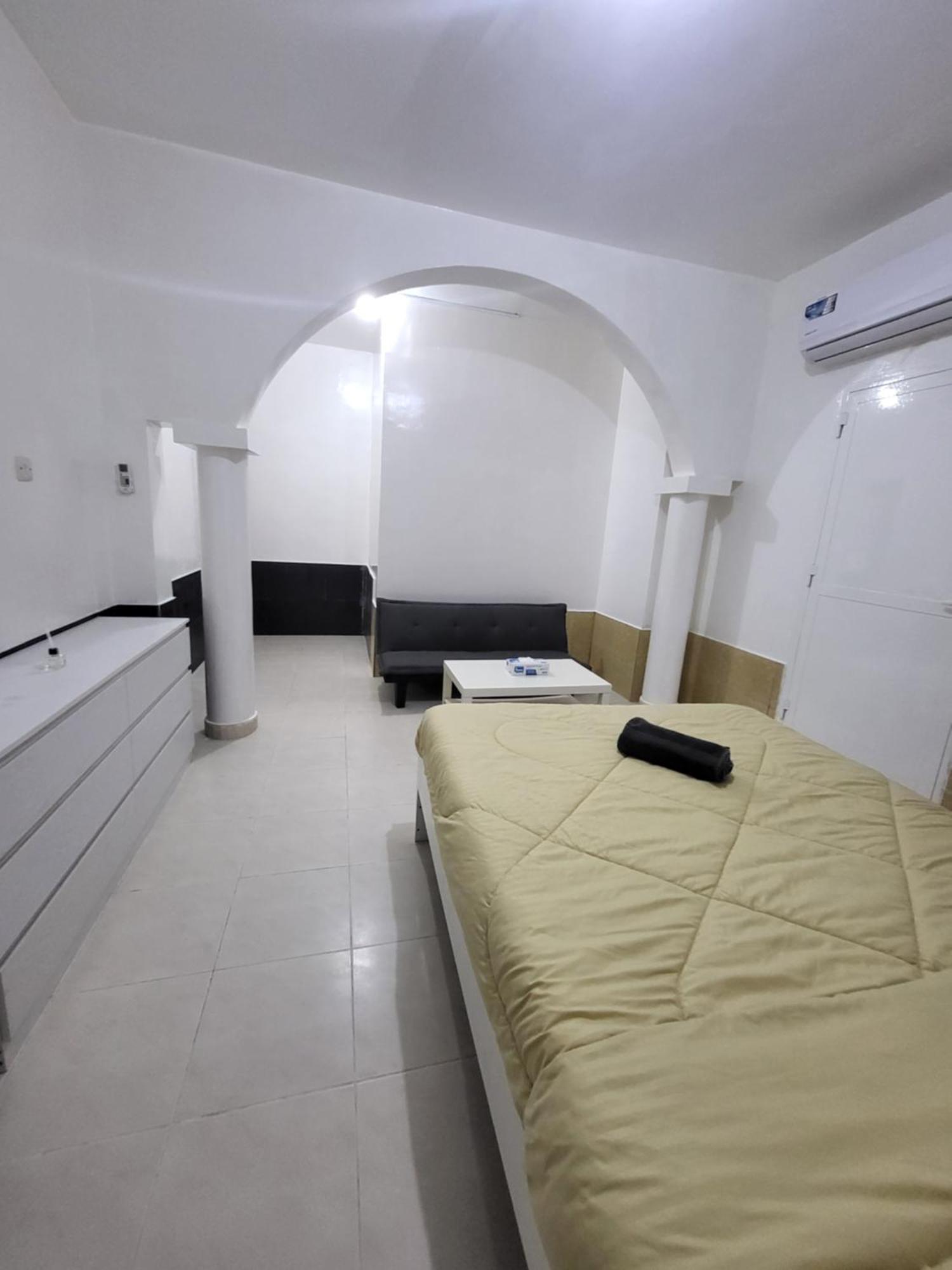 Corniche Full Studio Apartment Abu Dabi Exterior foto