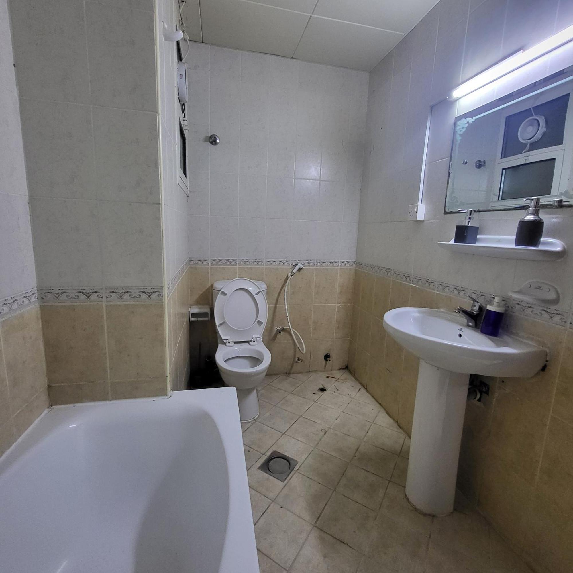 Corniche Full Studio Apartment Abu Dabi Exterior foto